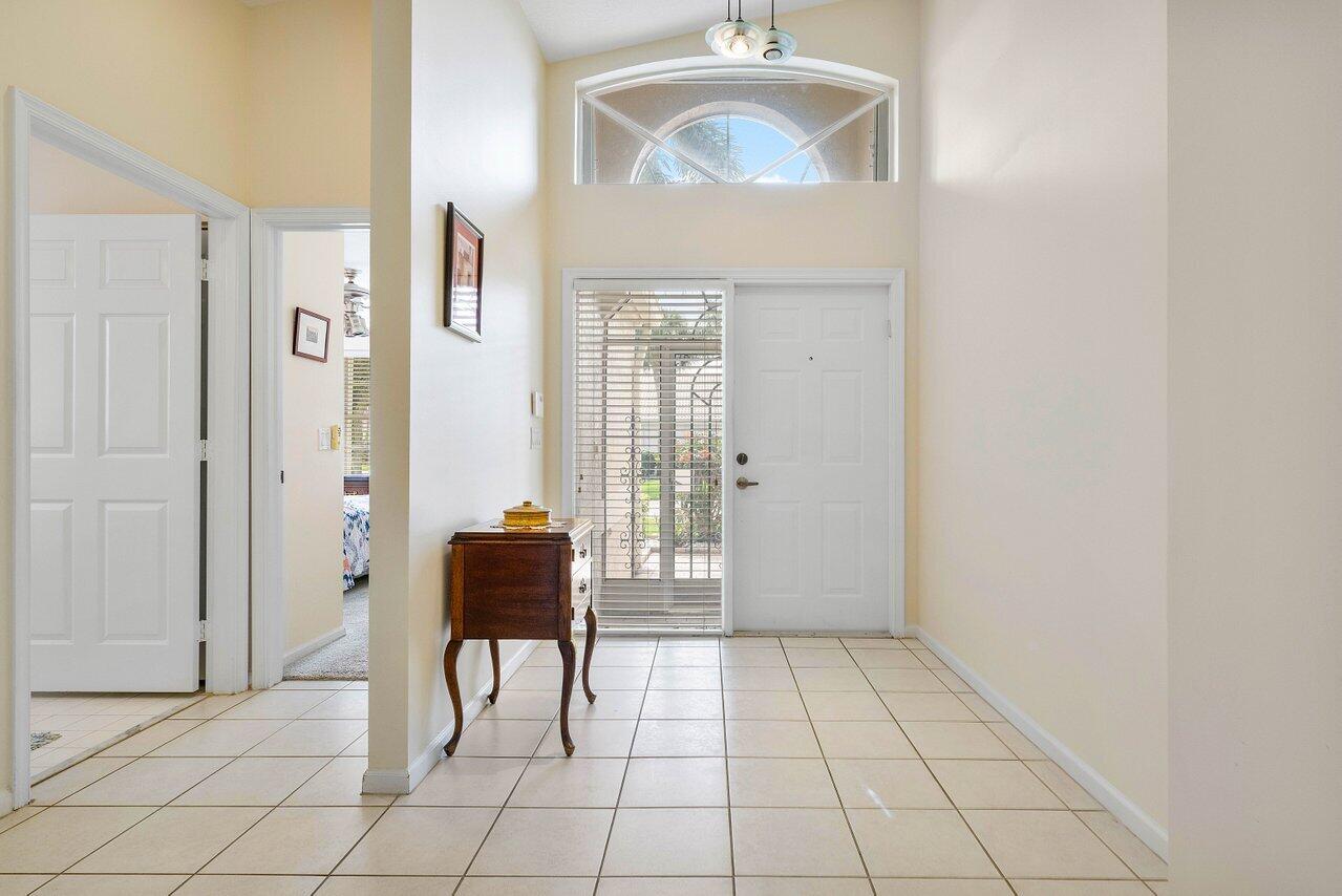 6821 Castlemaine Avenue