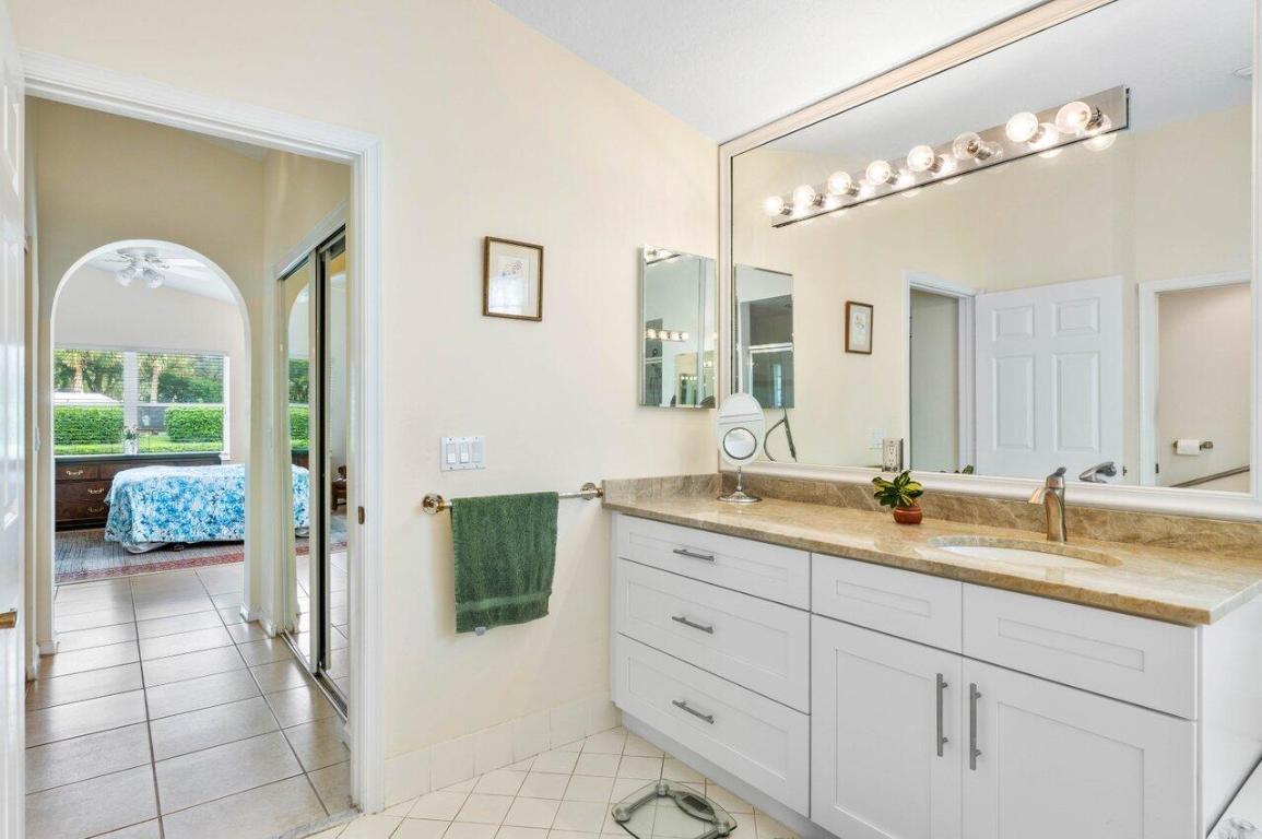 6821 Castlemaine Avenue