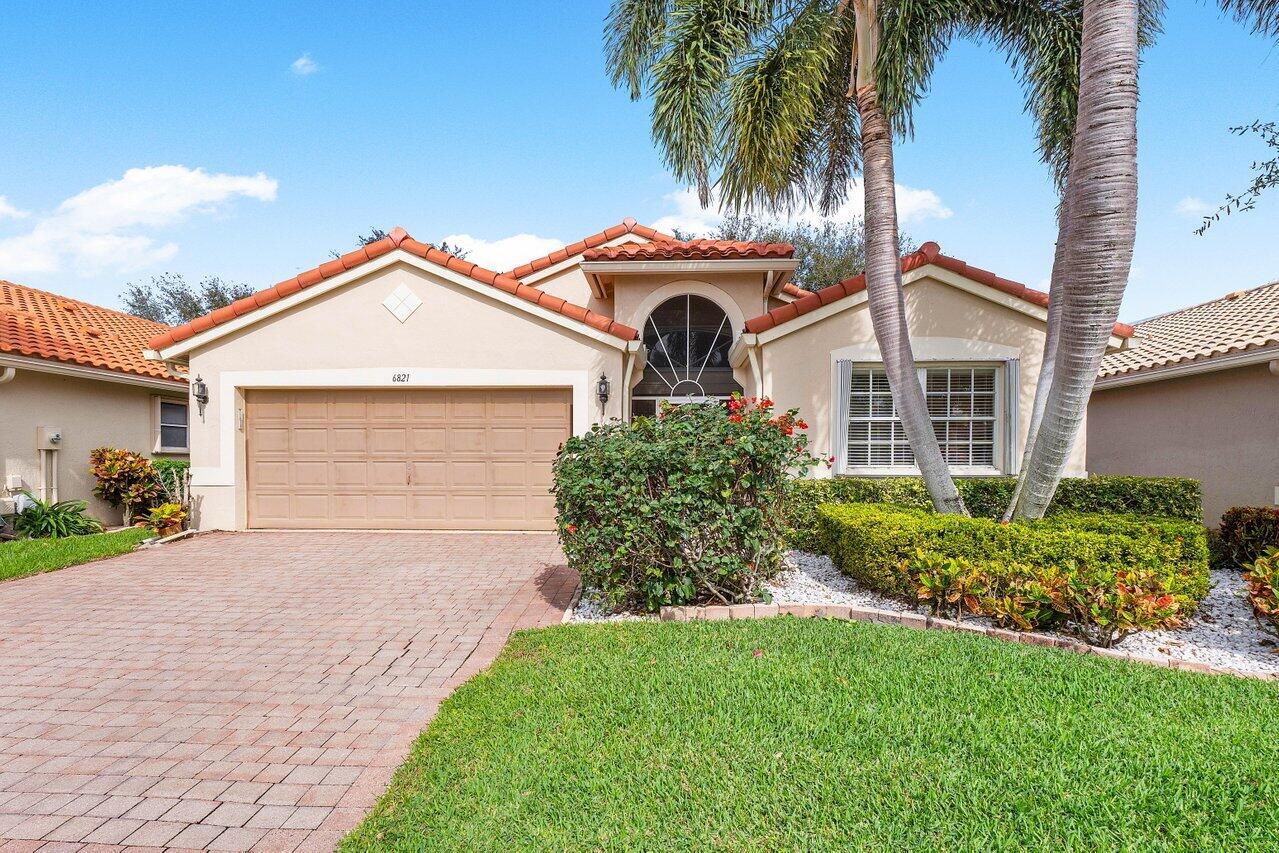 6821 Castlemaine Avenue