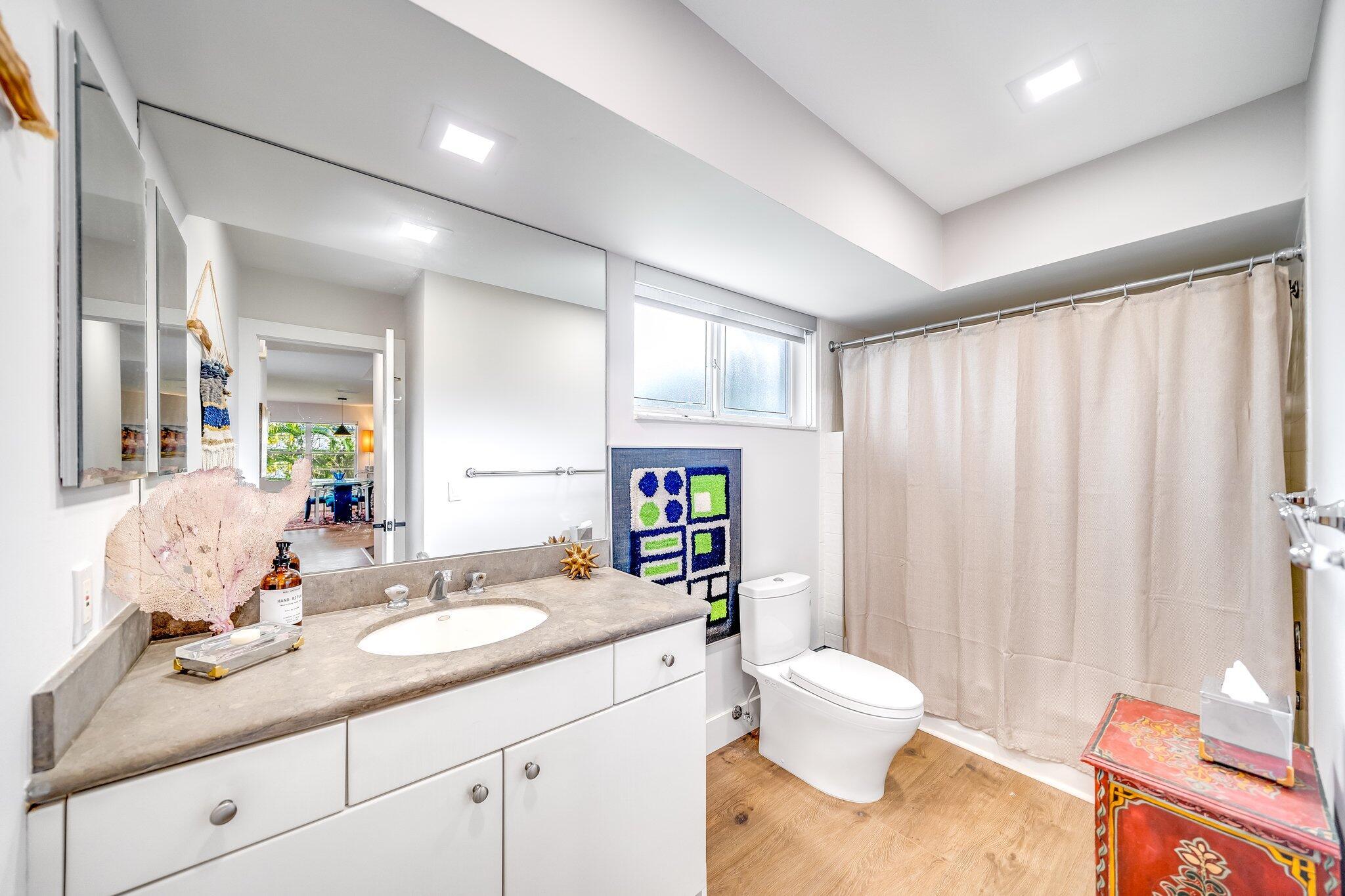 660 Forsyth Street Unit: 7