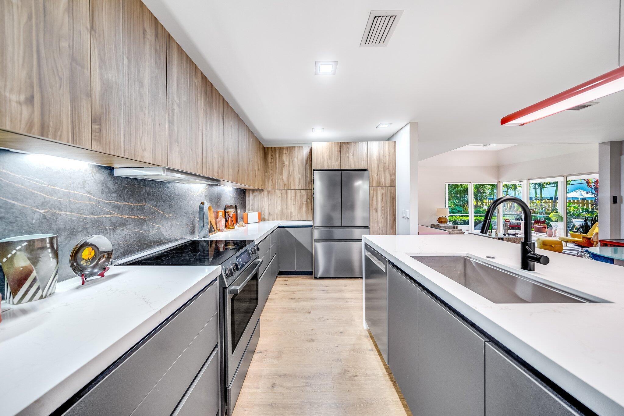 660 Forsyth Street Unit: 7