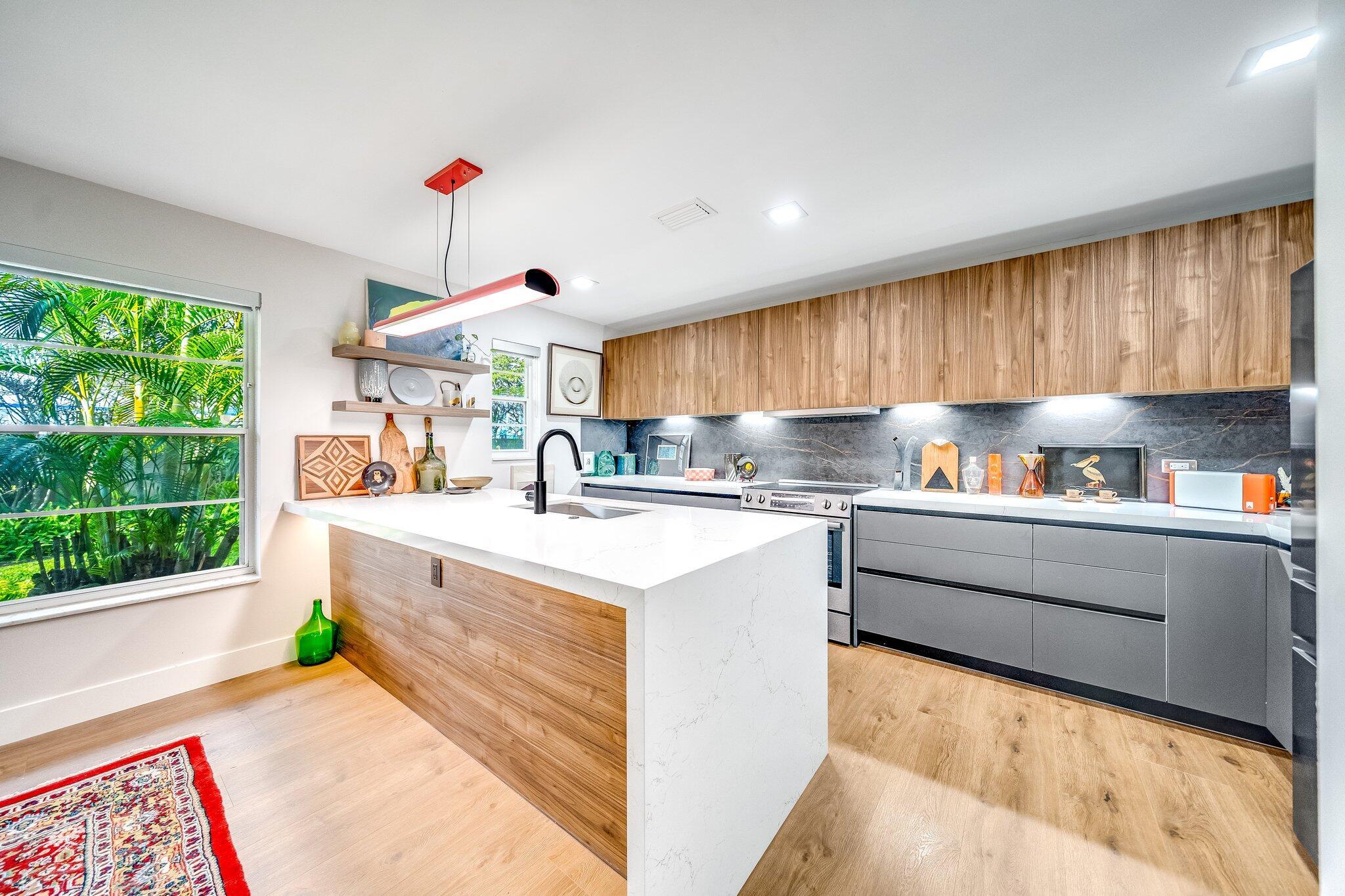 660 Forsyth Street Unit: 7