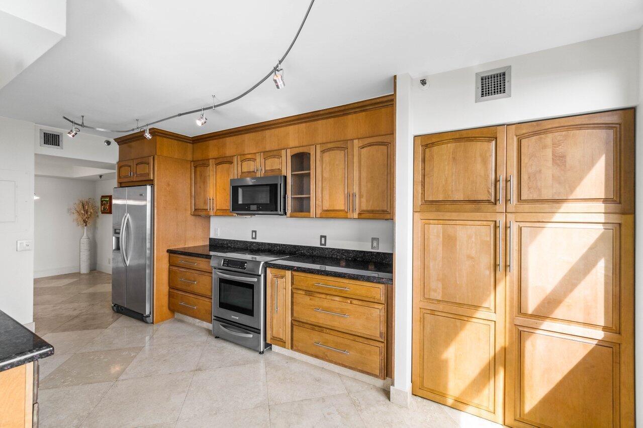 4600 S Ocean Boulevard Unit: 1103