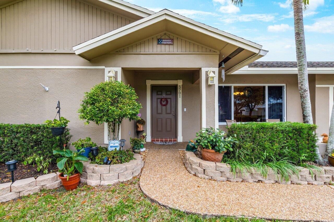 5701 SW 118th Avenue