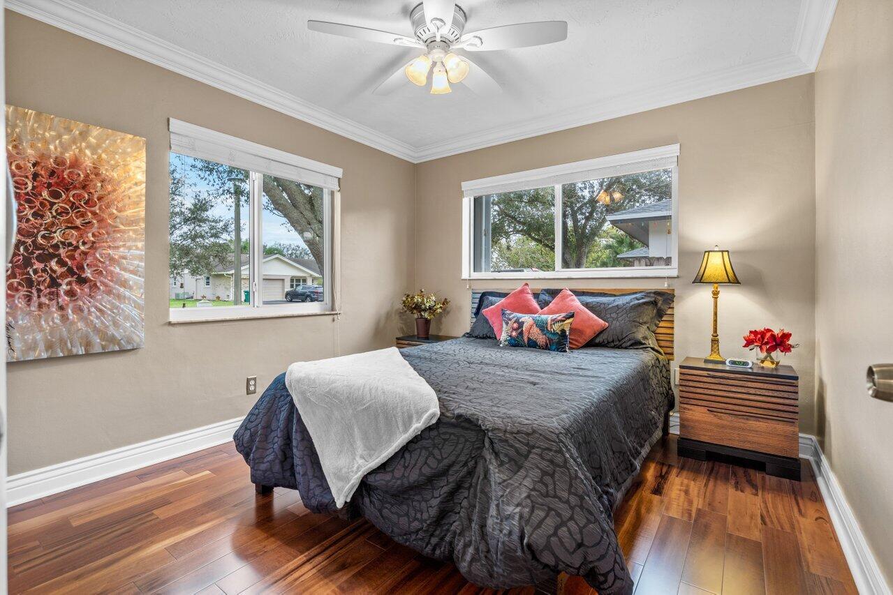 5701 SW 118th Avenue