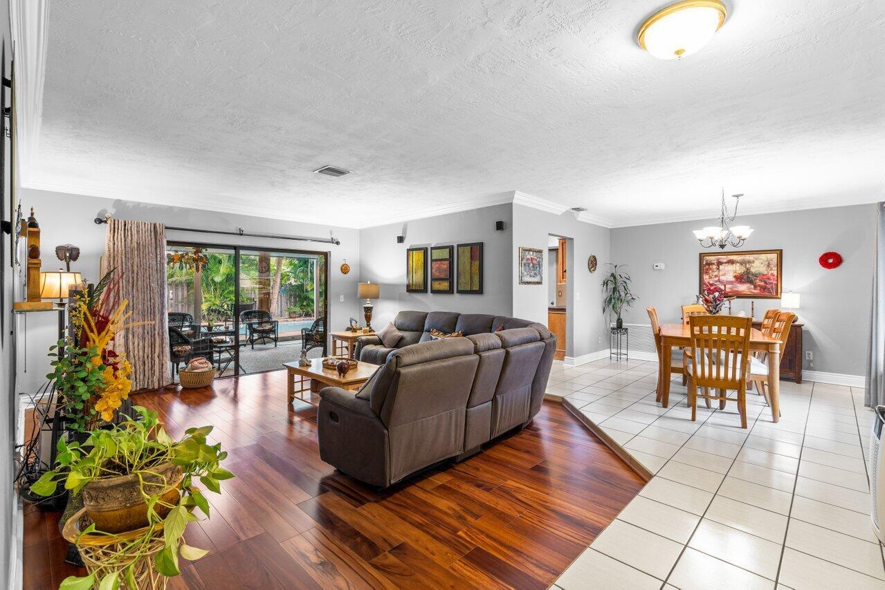 5701 SW 118th Avenue