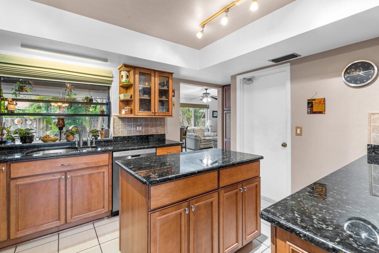 5701 SW 118th Avenue