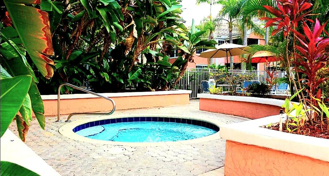 1020 Crystal Way F, Delray Beach Unit: F