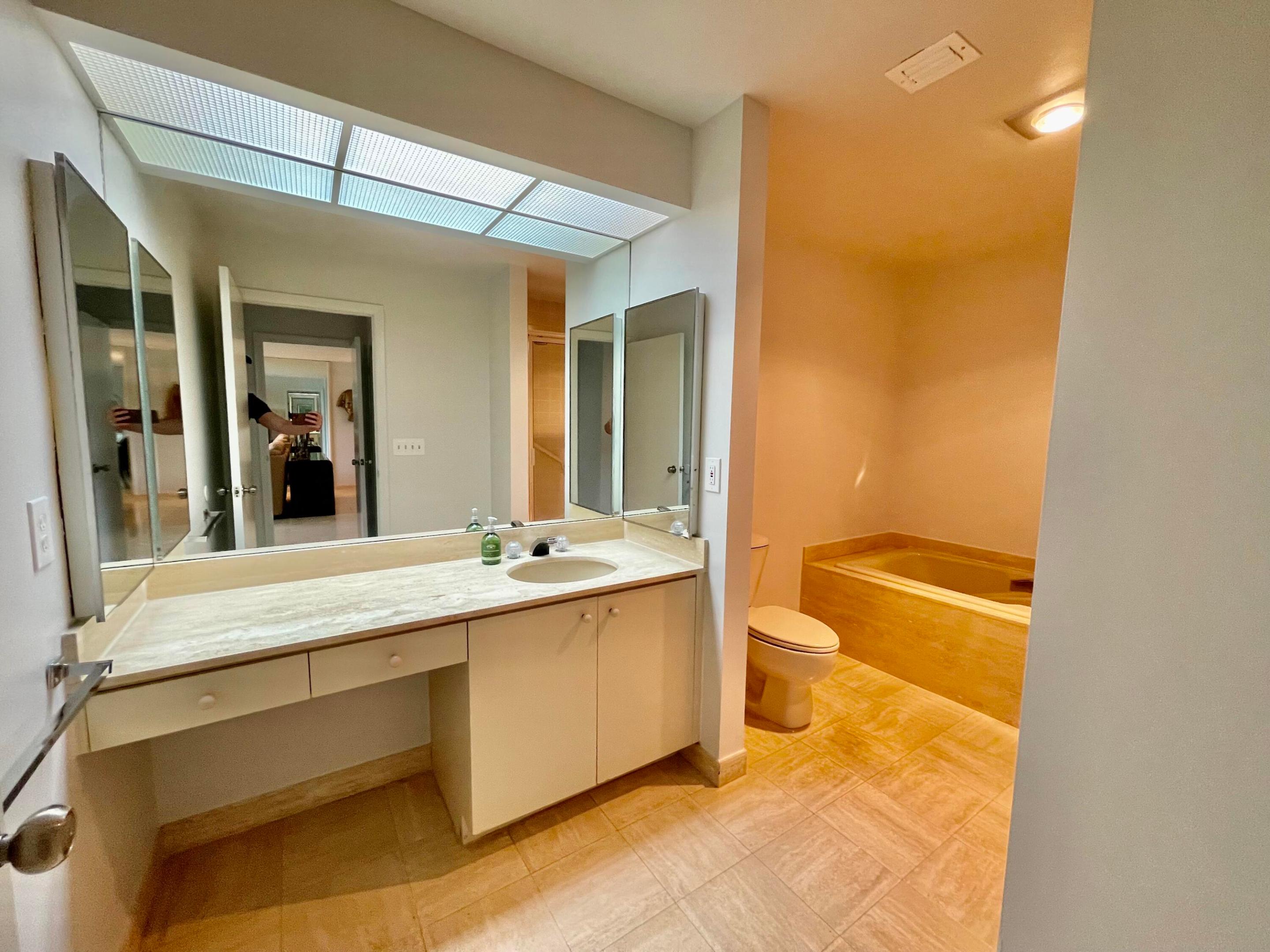 61 Eastgate Drive Unit: E