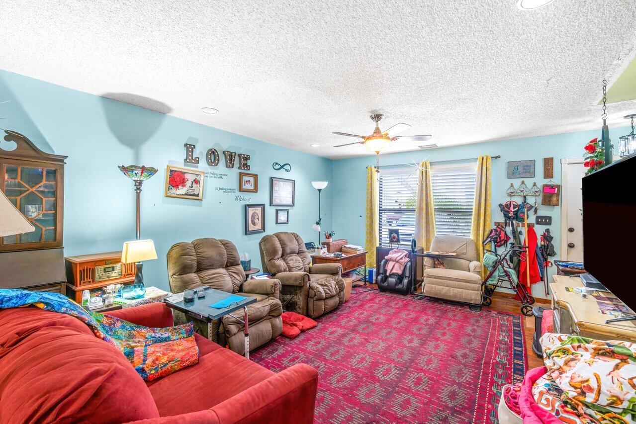 6045 Lace Wood Circle Unit: 6045