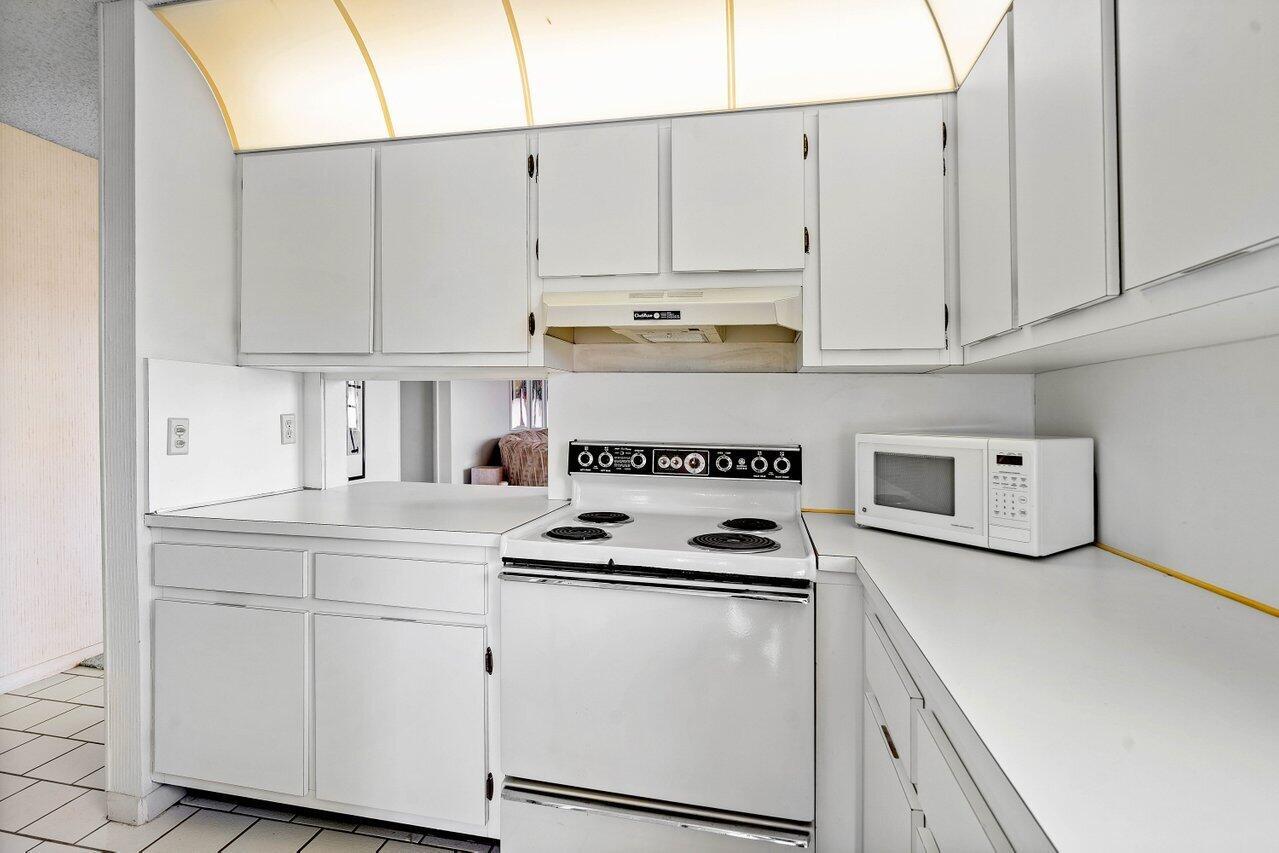 13921 Royal Palm Court Unit: D