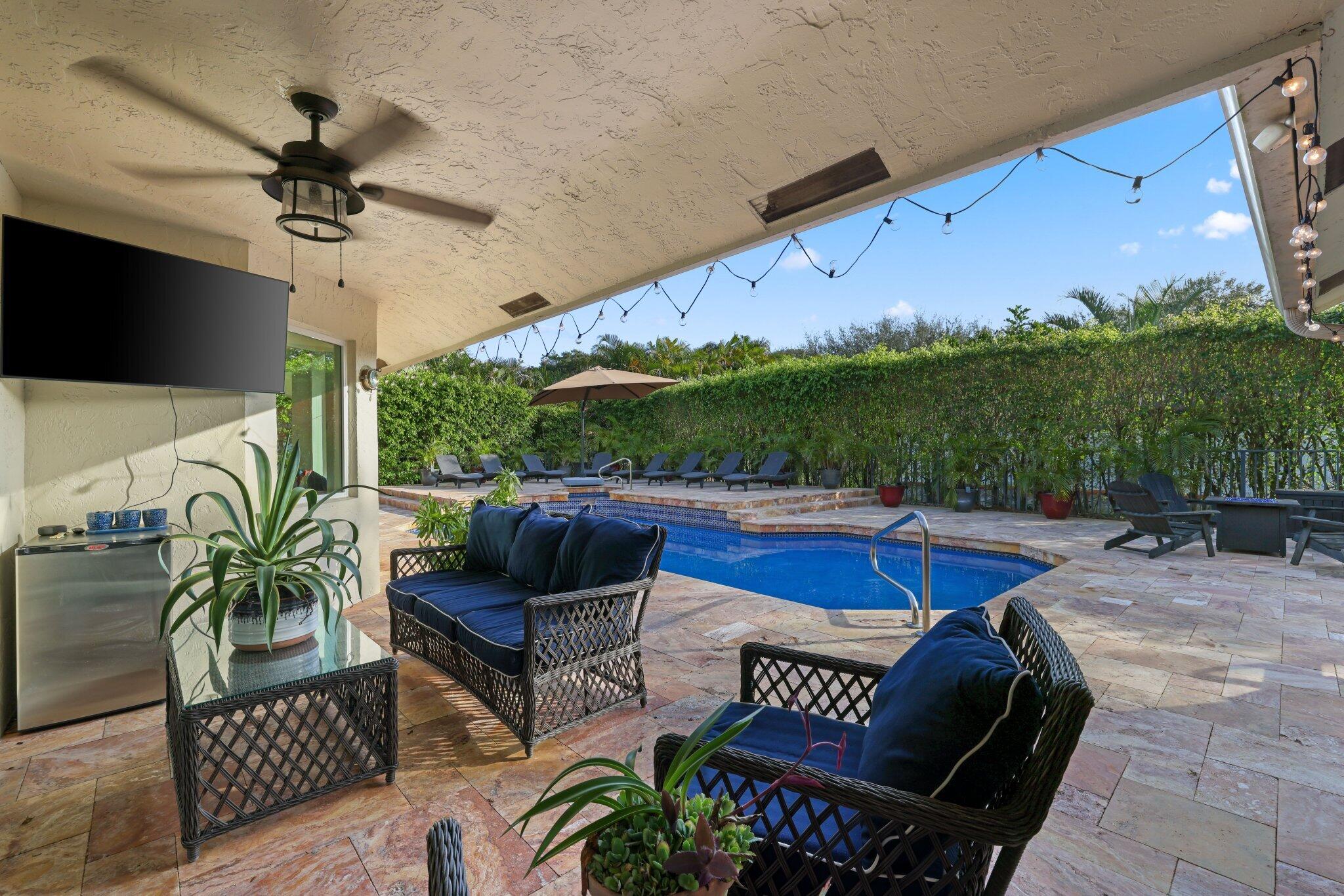 2225 Rabbit Hollowe Circle