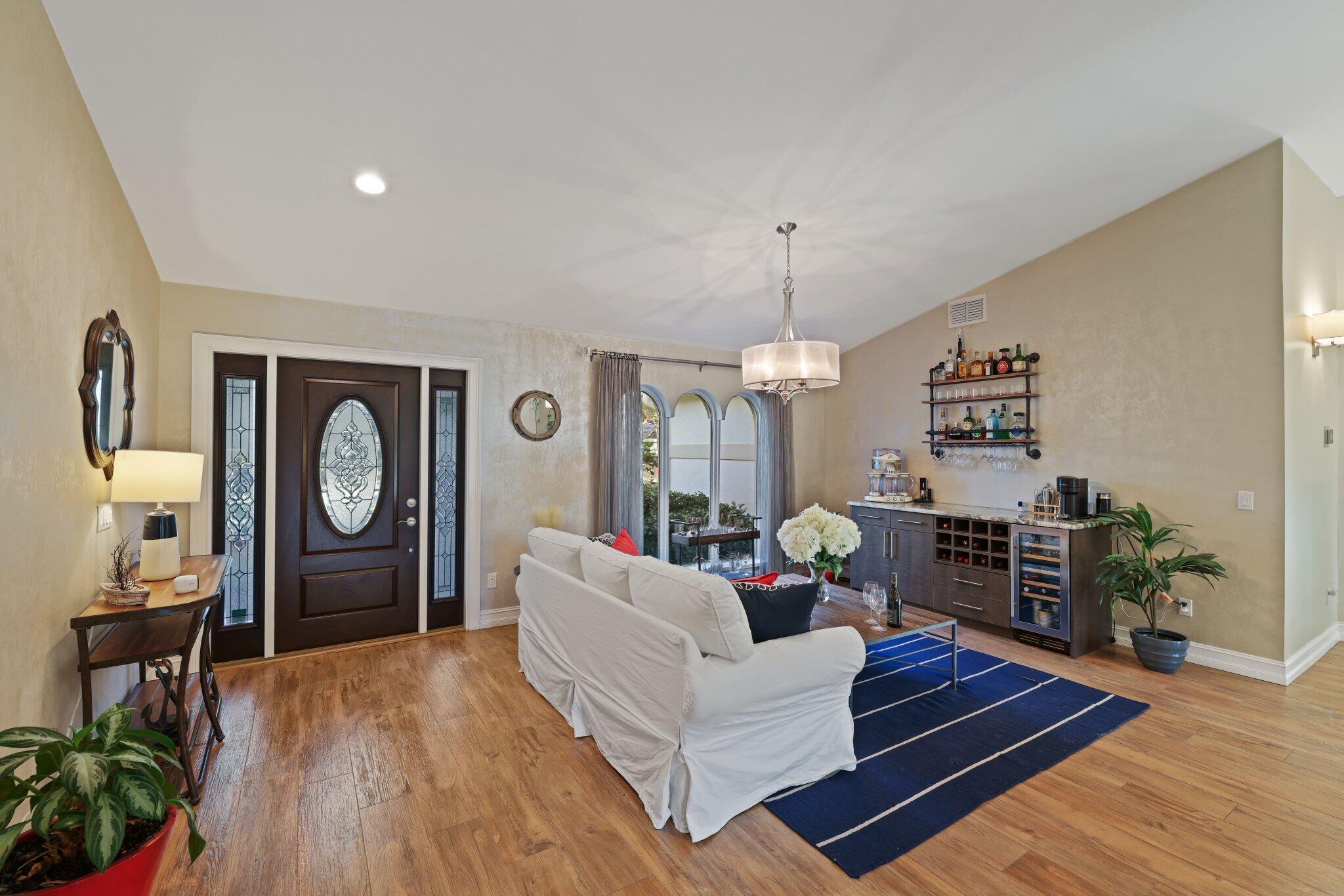 2225 Rabbit Hollowe Circle