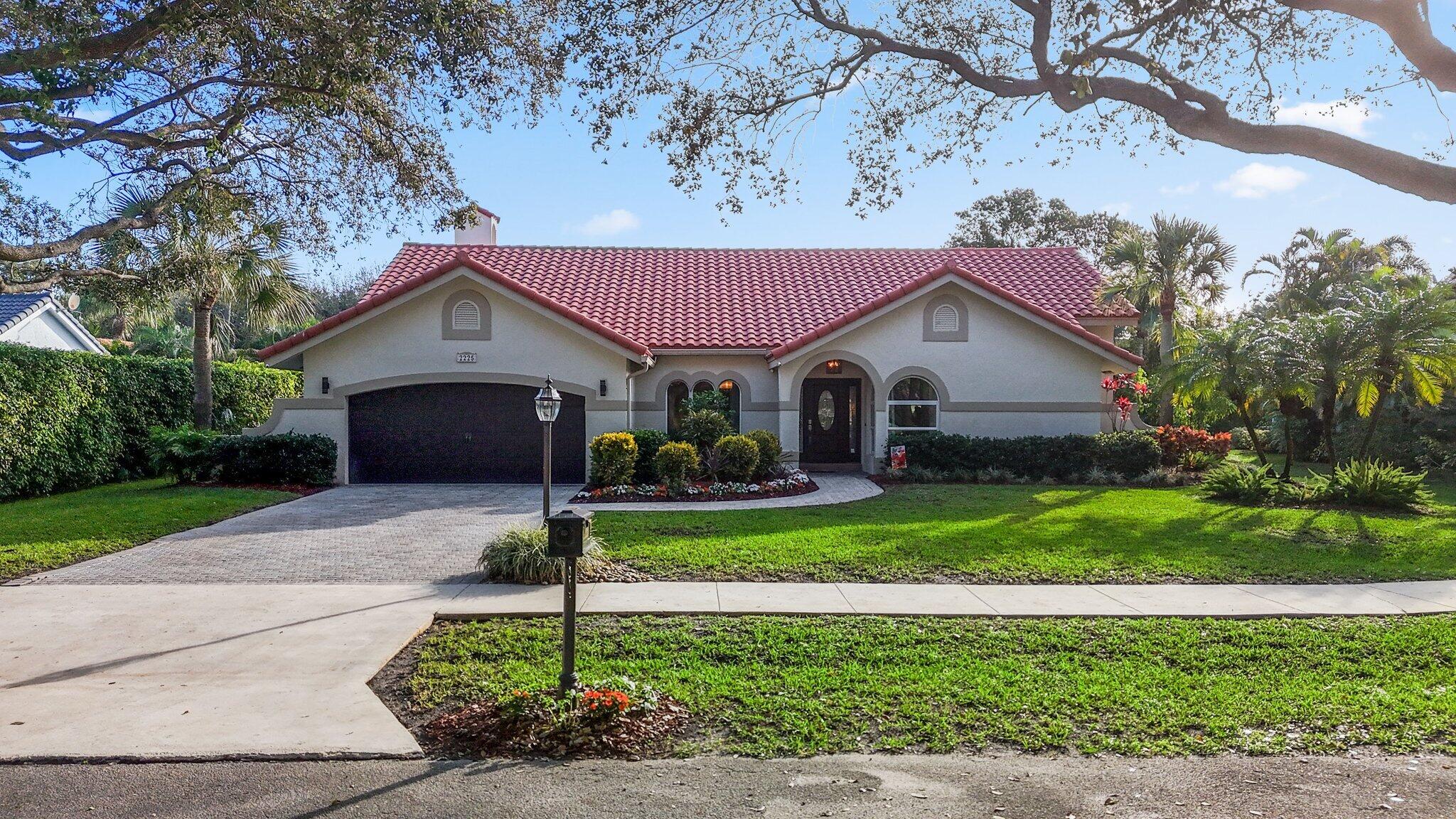 2225 Rabbit Hollowe Circle