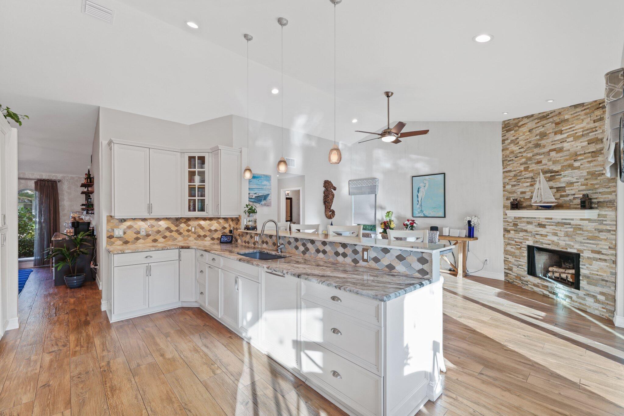 2225 Rabbit Hollowe Circle