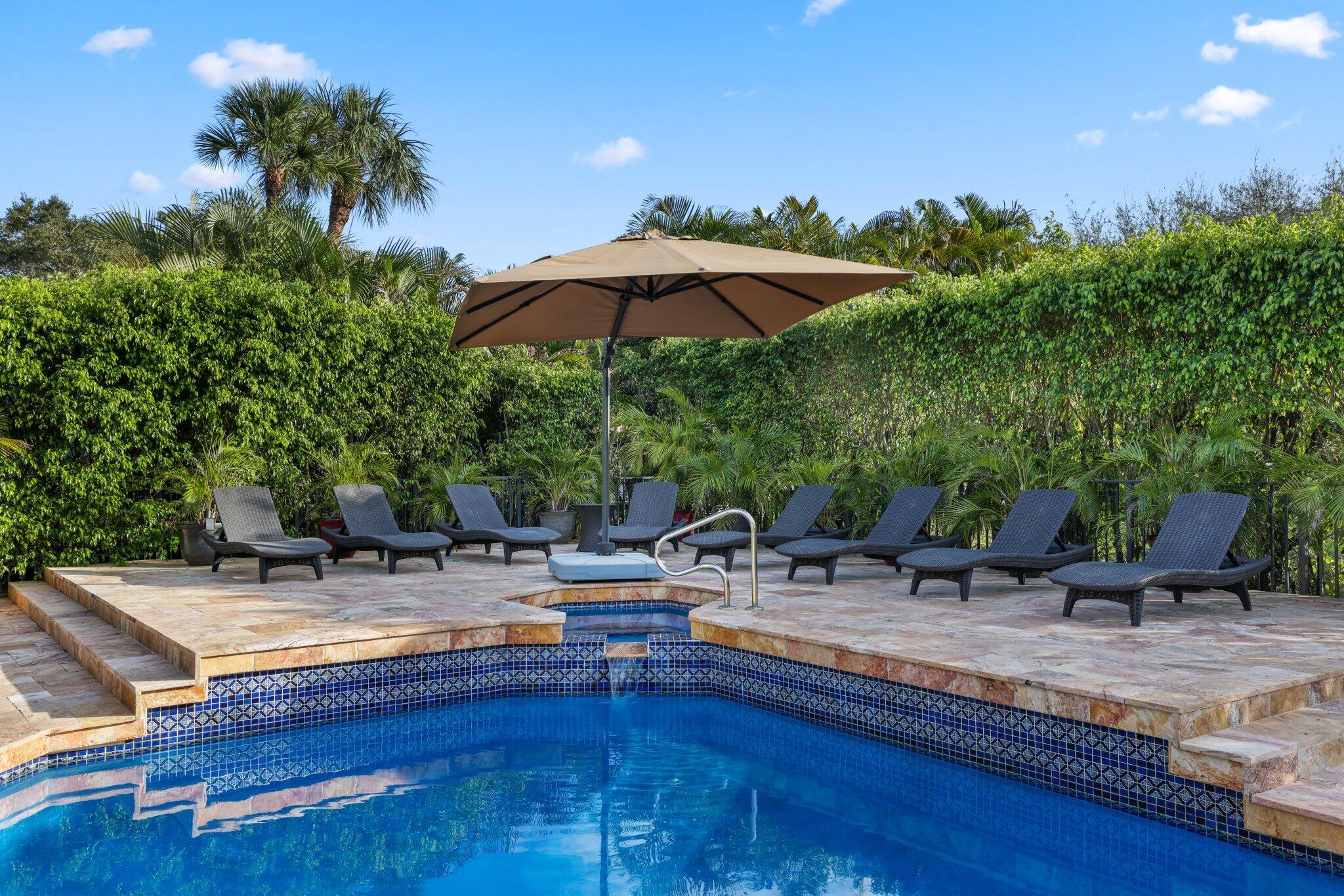 2225 Rabbit Hollowe Circle