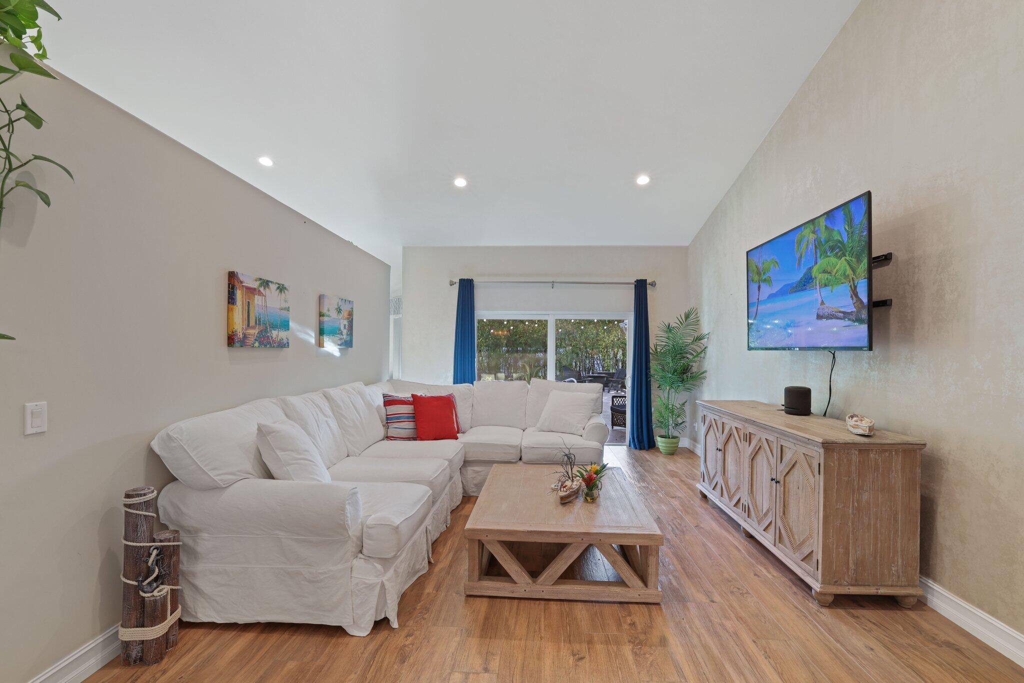 2225 Rabbit Hollowe Circle