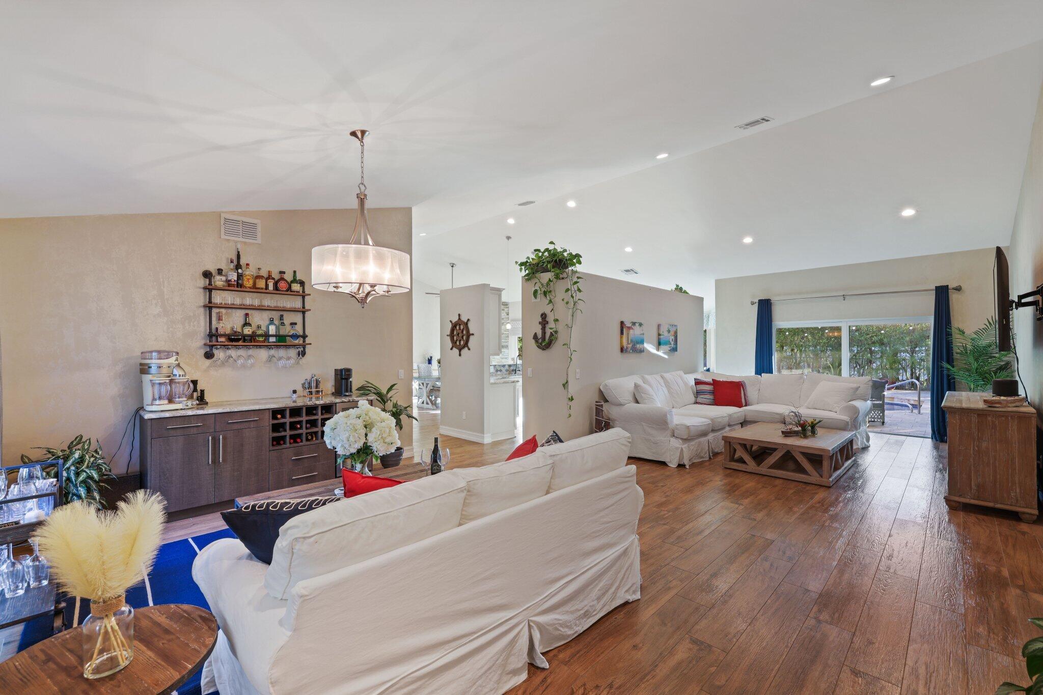 2225 Rabbit Hollowe Circle