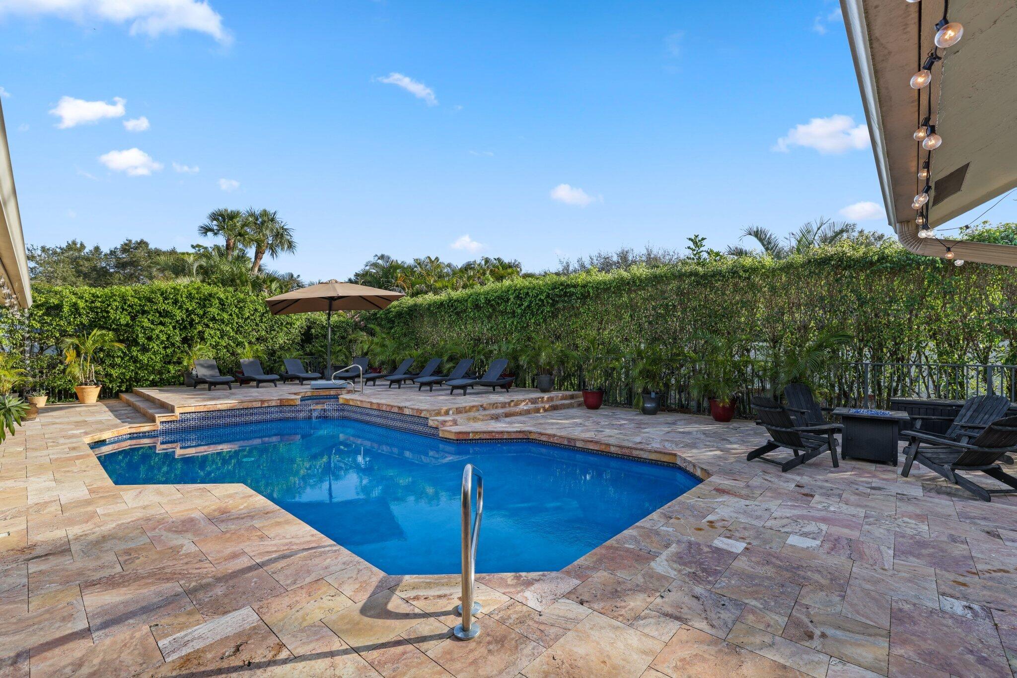 2225 Rabbit Hollowe Circle