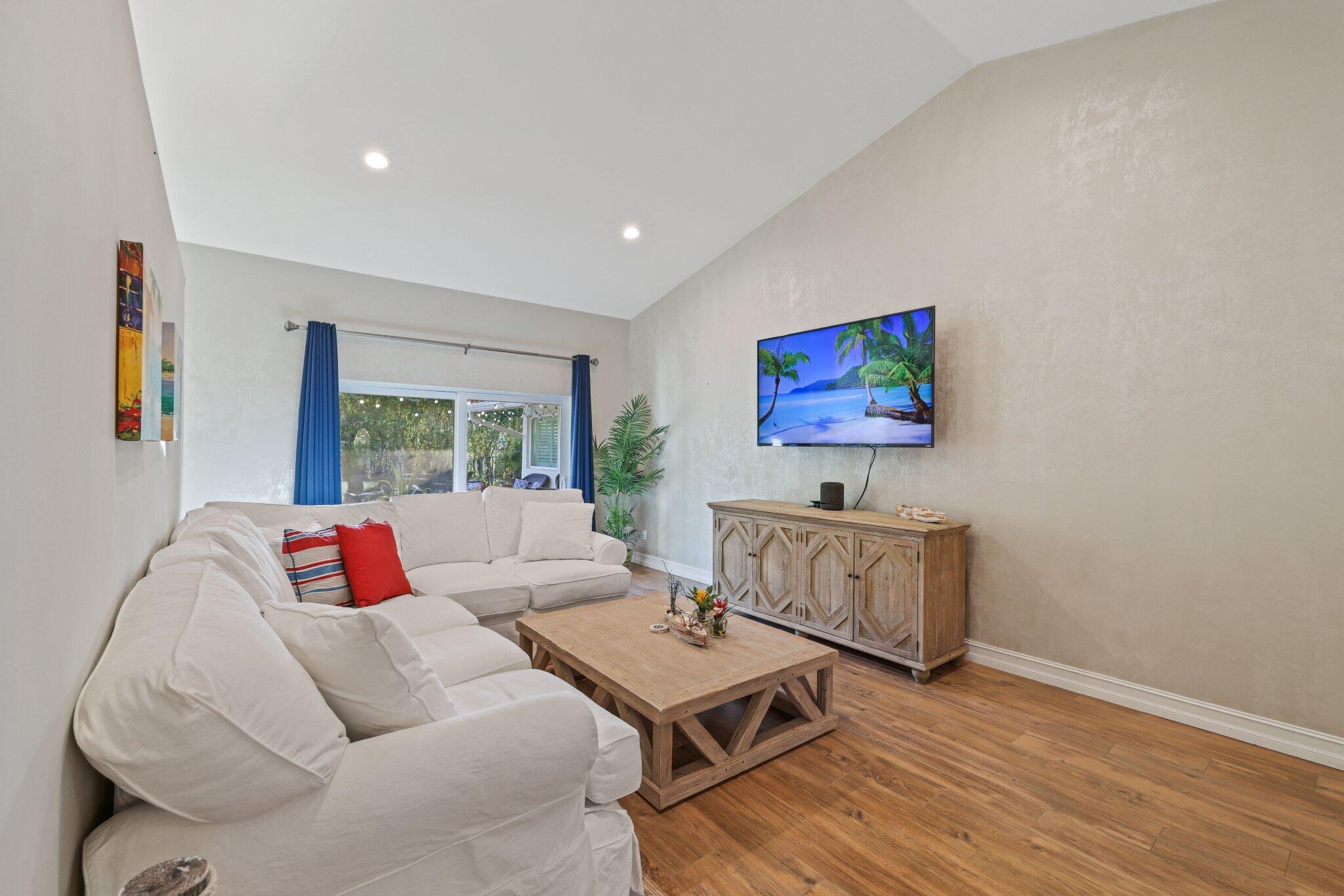 2225 Rabbit Hollowe Circle