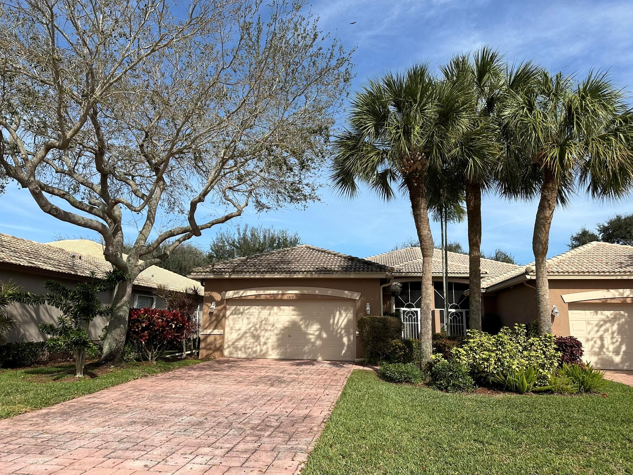 5819 Grand Harbour Circle