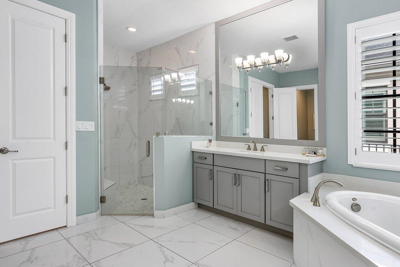 11025 Meridian Drive S