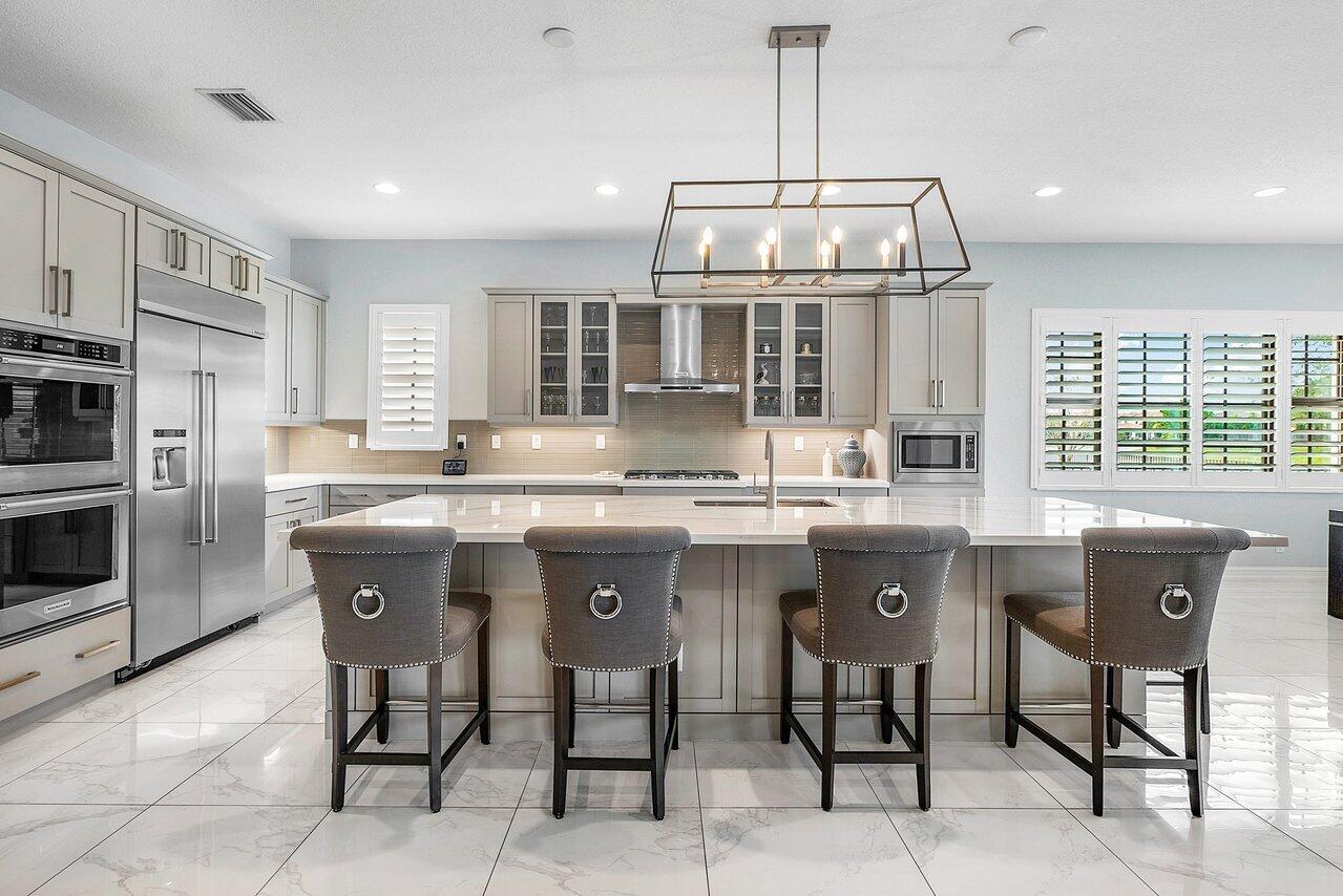 11025 Meridian Drive S