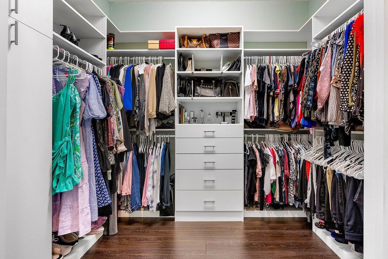 11025 Meridian Drive S