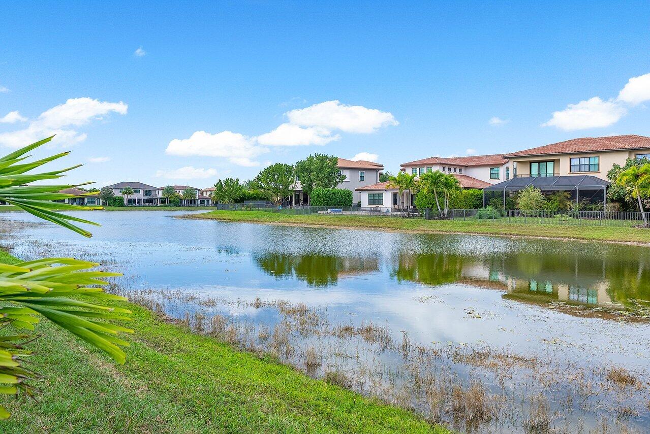 11025 Meridian Drive S