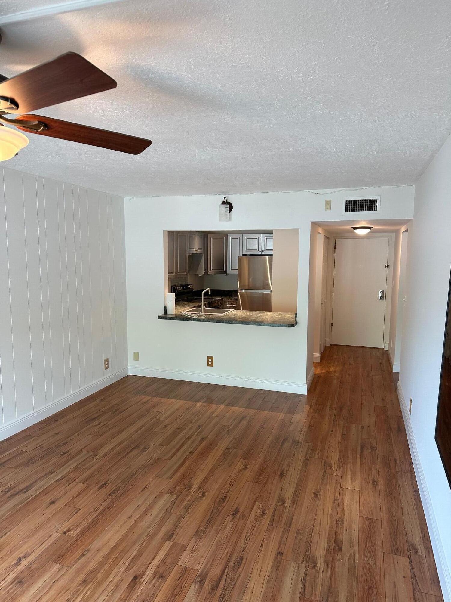 1000 River Reach Drive 115