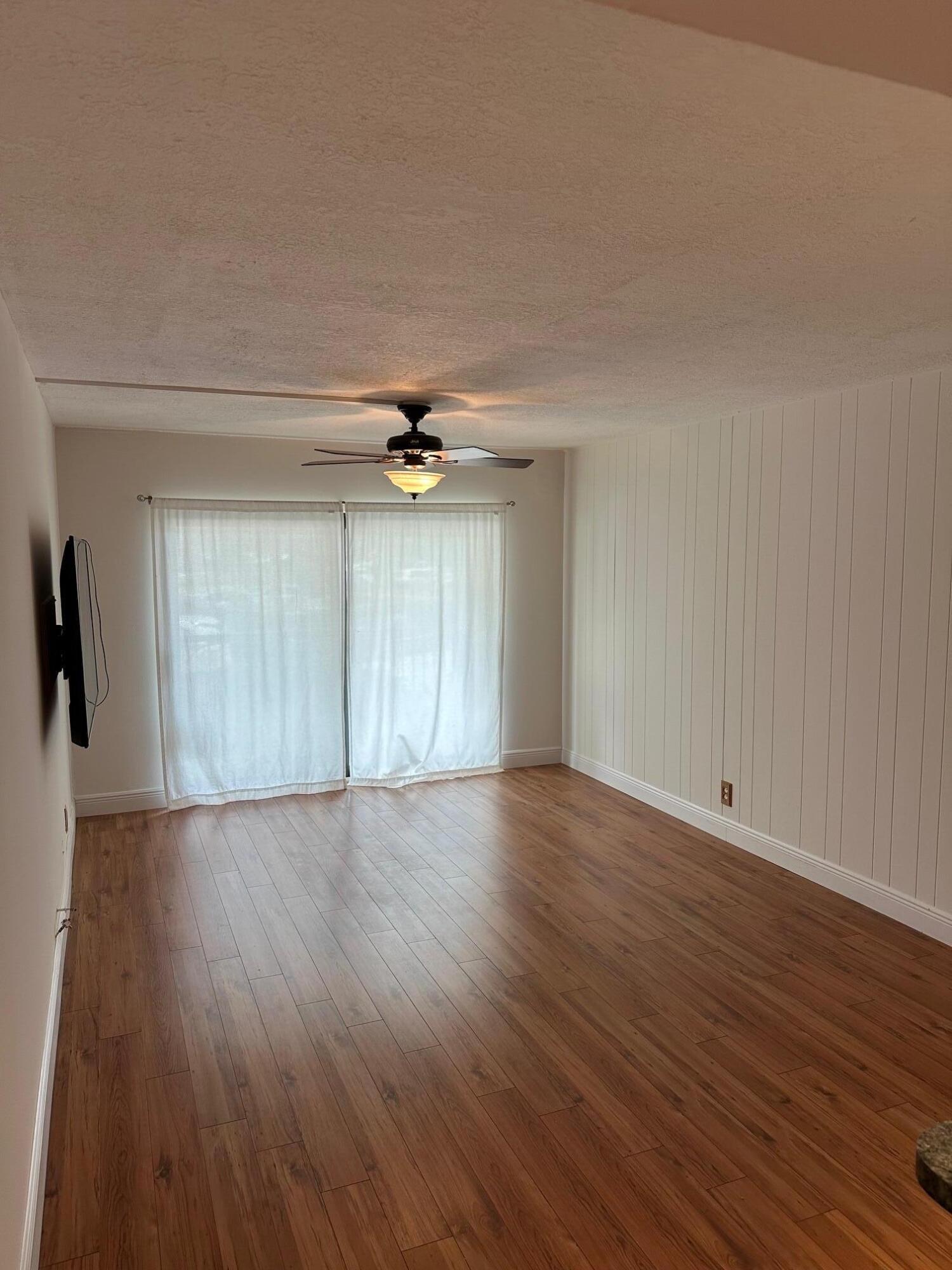 1000 River Reach Drive 115