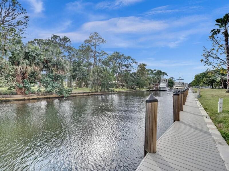 1000 River Reach Drive 115