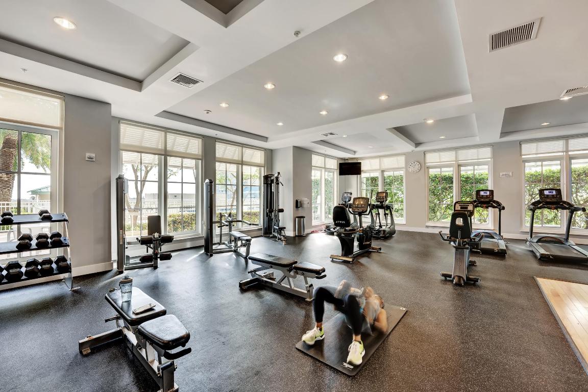 450 N Federal Highway Unit: 812