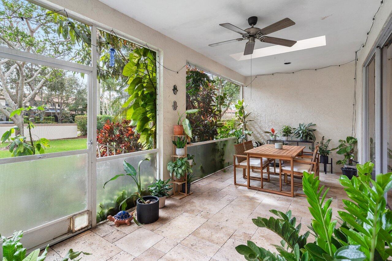 6823 Via Regina Unit: 0