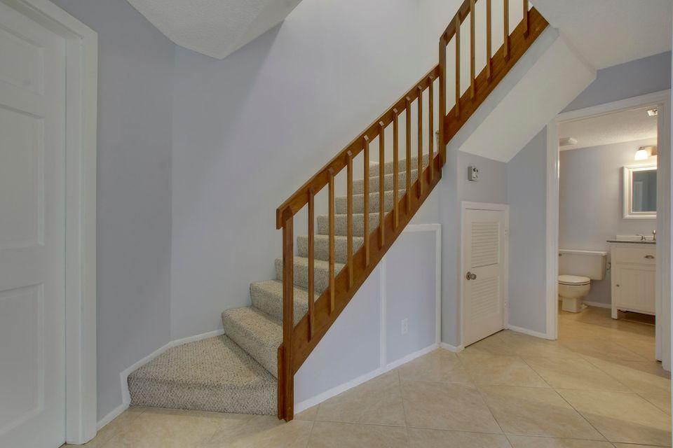 238 Seabreeze Circle