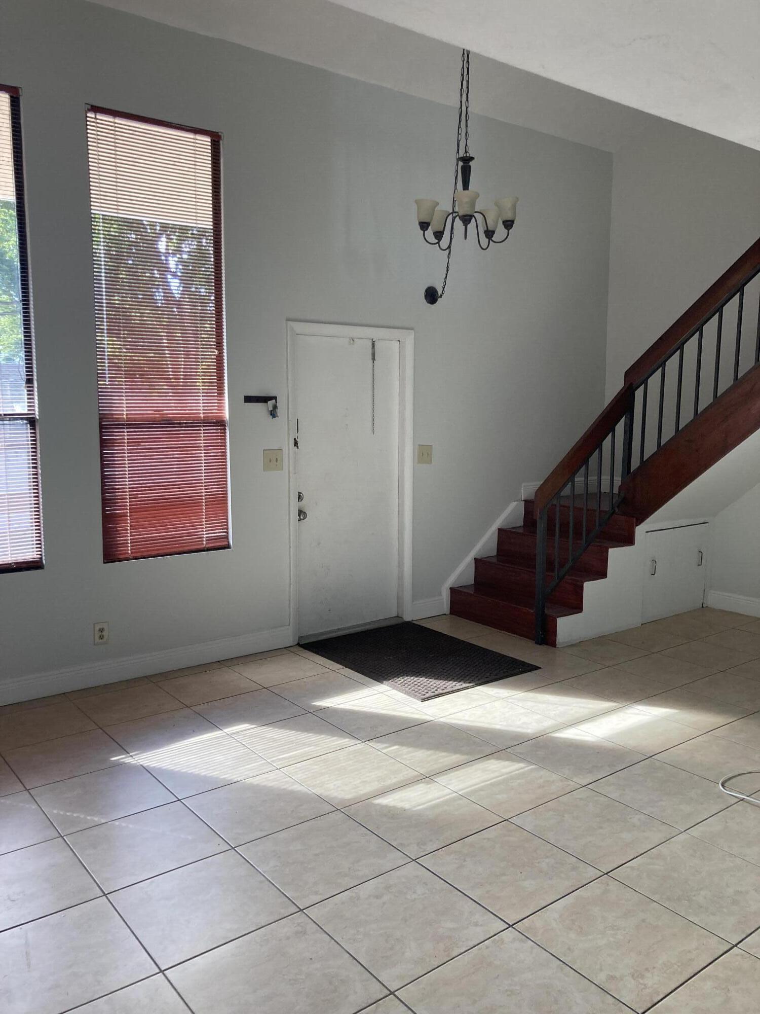 563 N University Drive Unit: 41