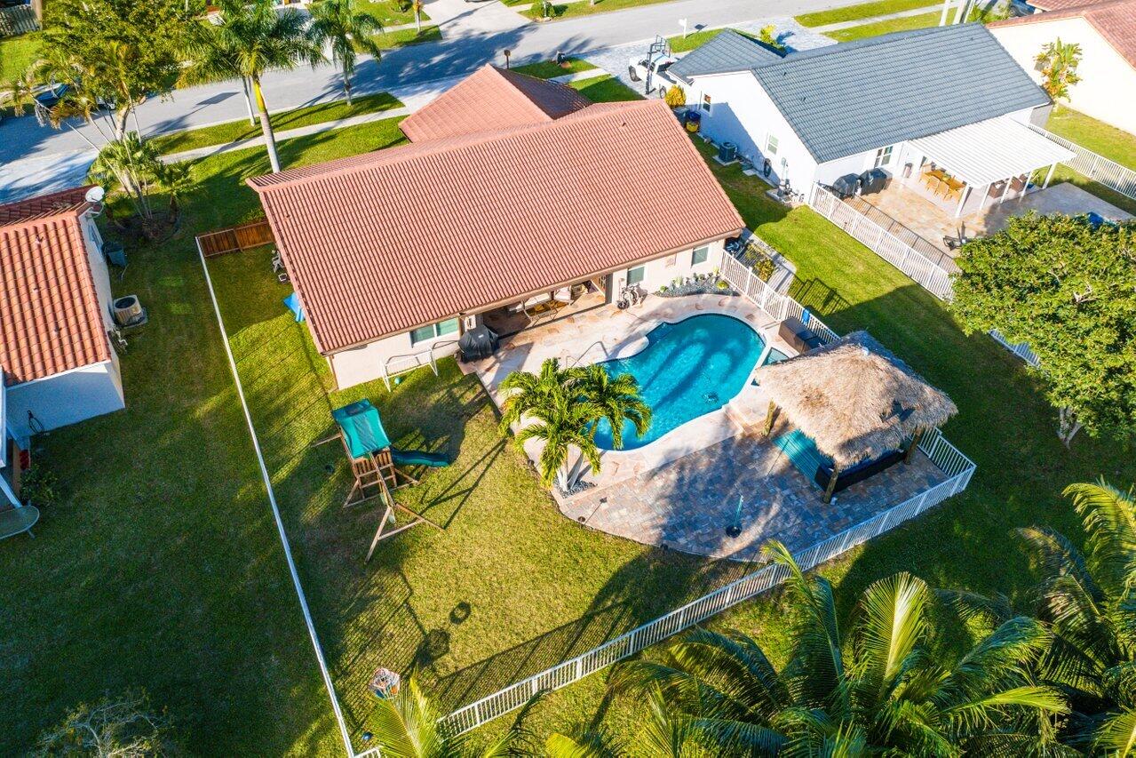 21267 Hazelwood Lane