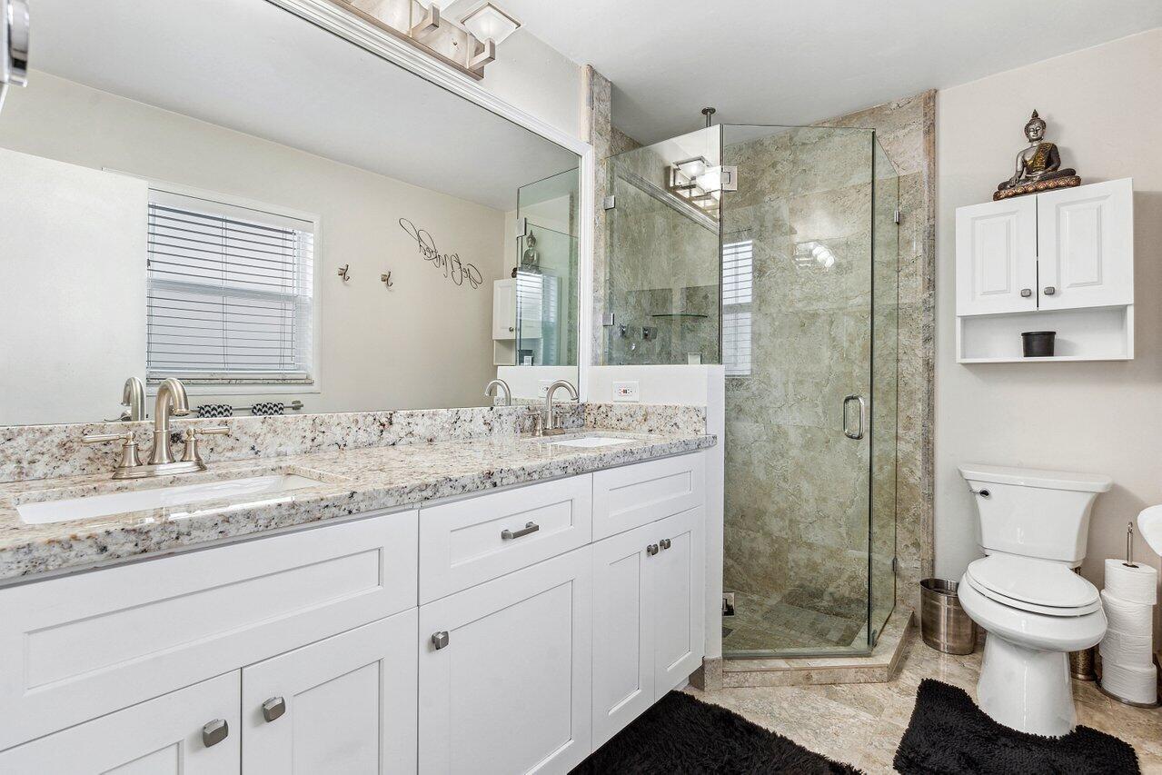 21267 Hazelwood Lane