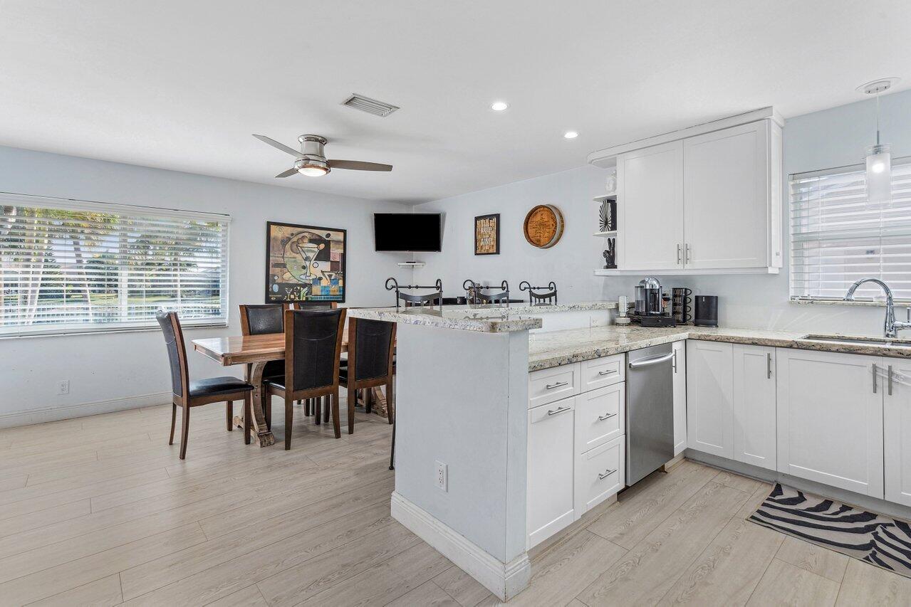 21267 Hazelwood Lane