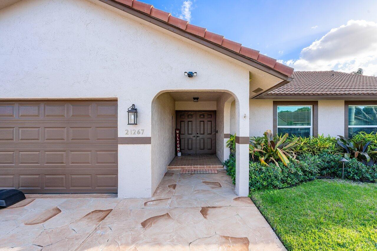 21267 Hazelwood Lane