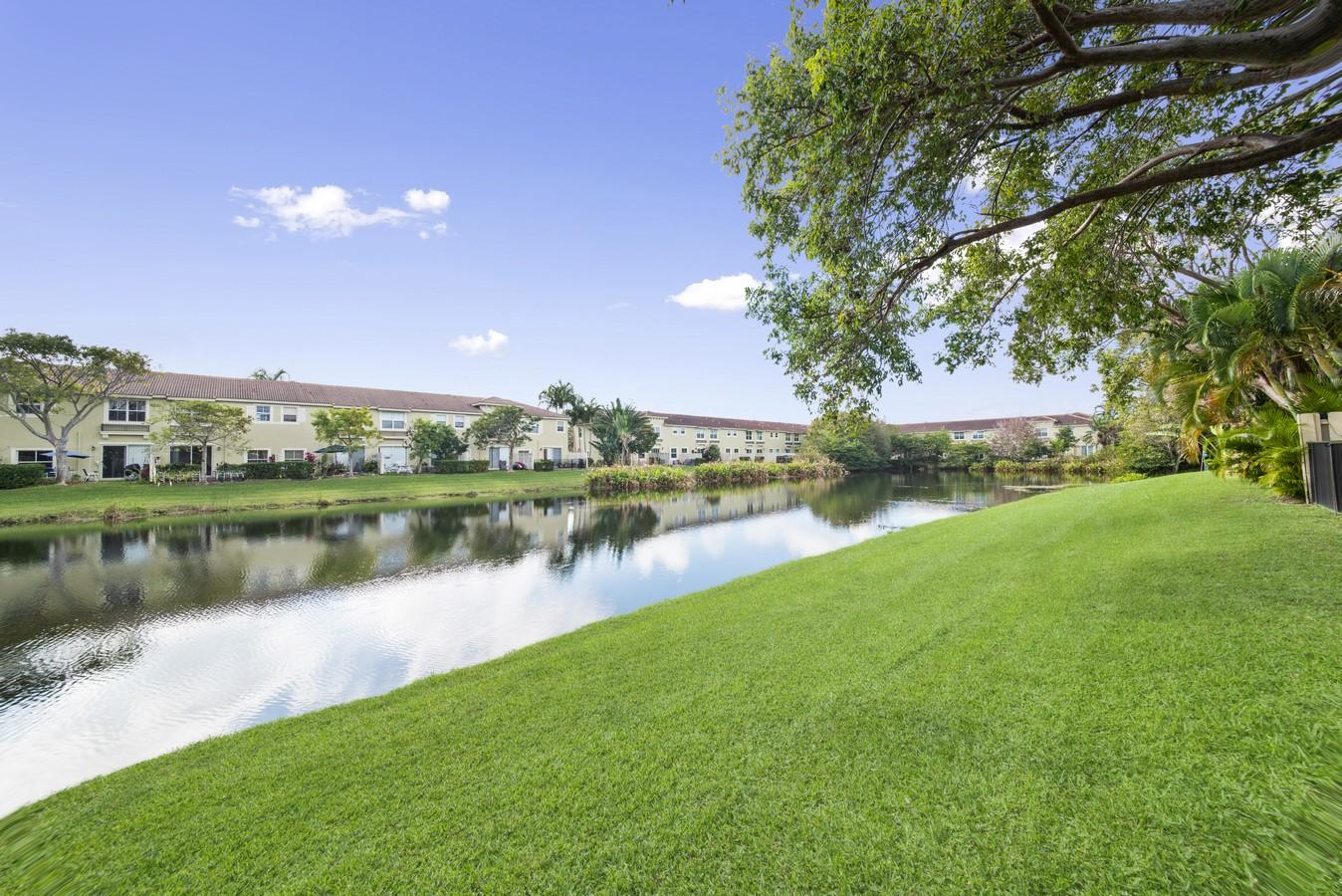 152 Lake Monterey Circle