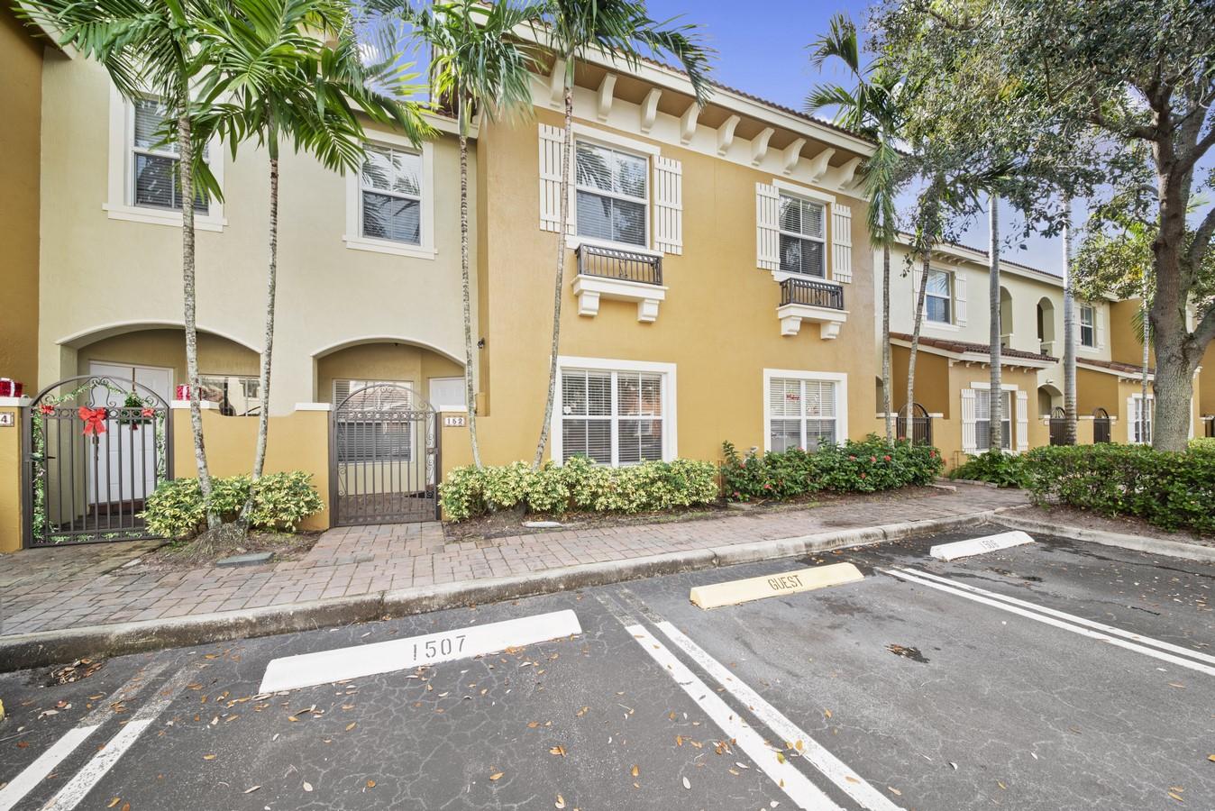 152 Lake Monterey Circle