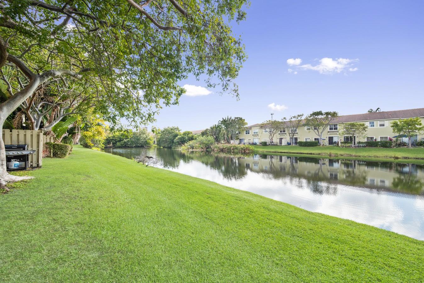 152 Lake Monterey Circle