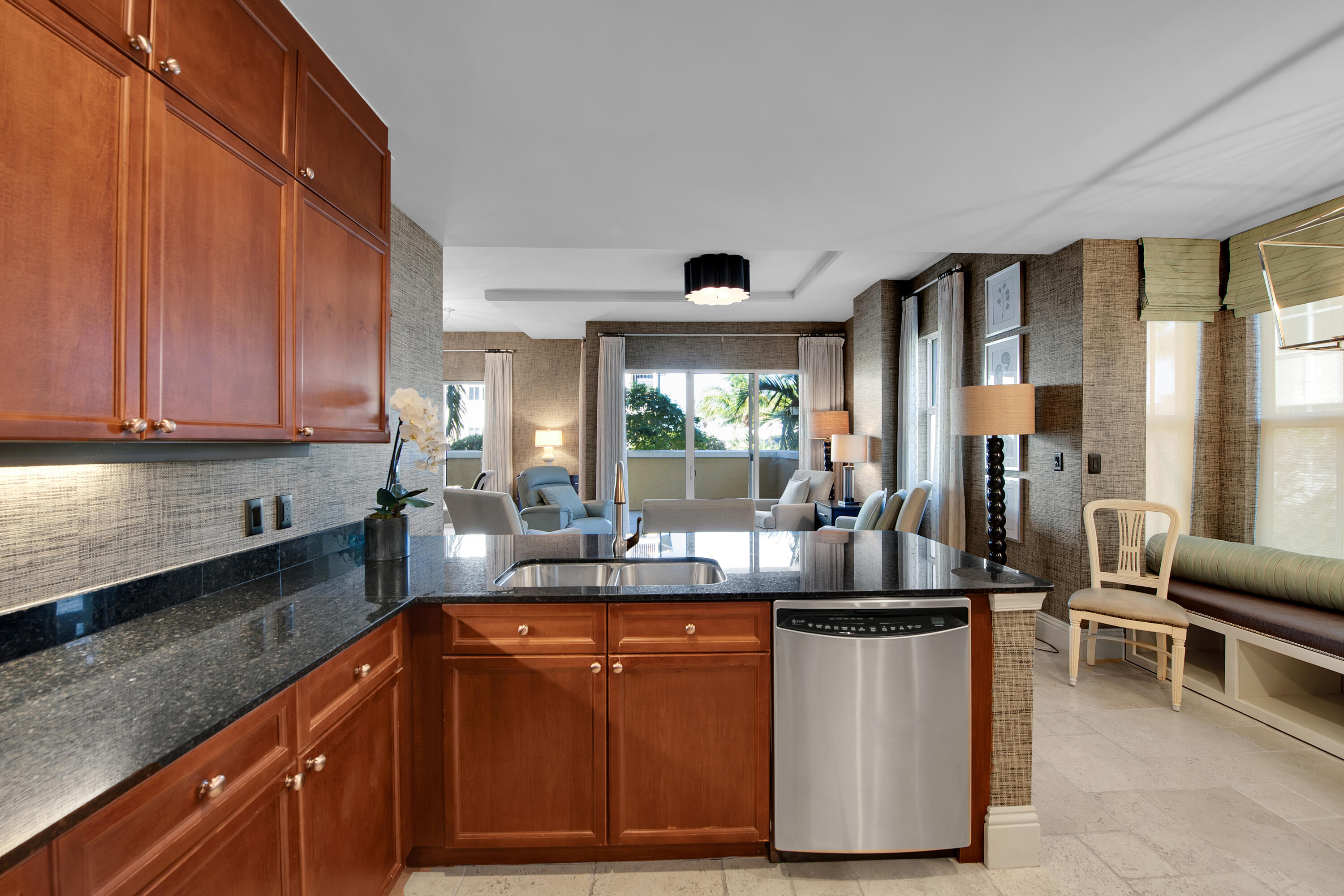 3930 N Flagler Drive 201, West Palm Beach Unit: 201