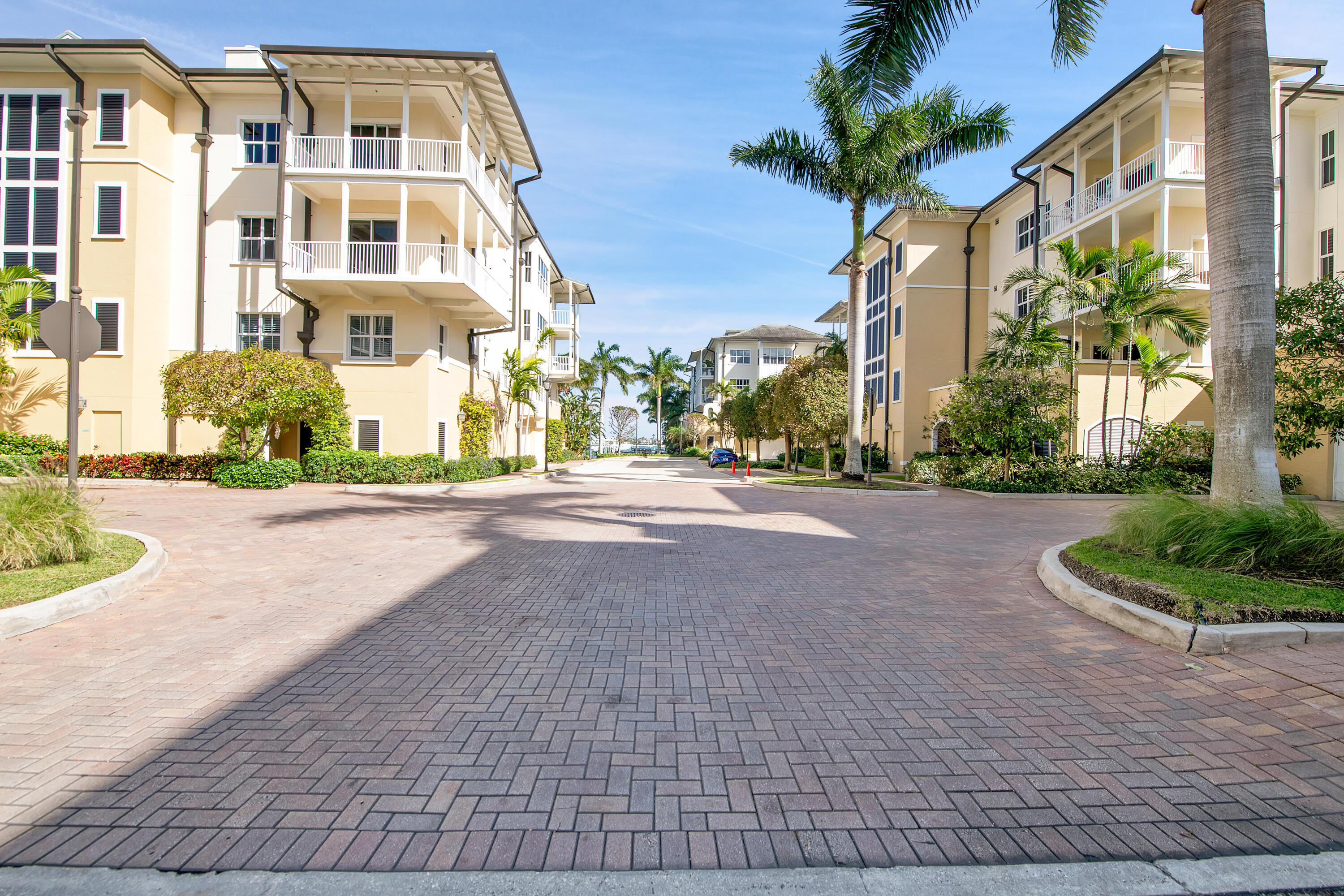 3930 N Flagler Drive 201, West Palm Beach Unit: 201