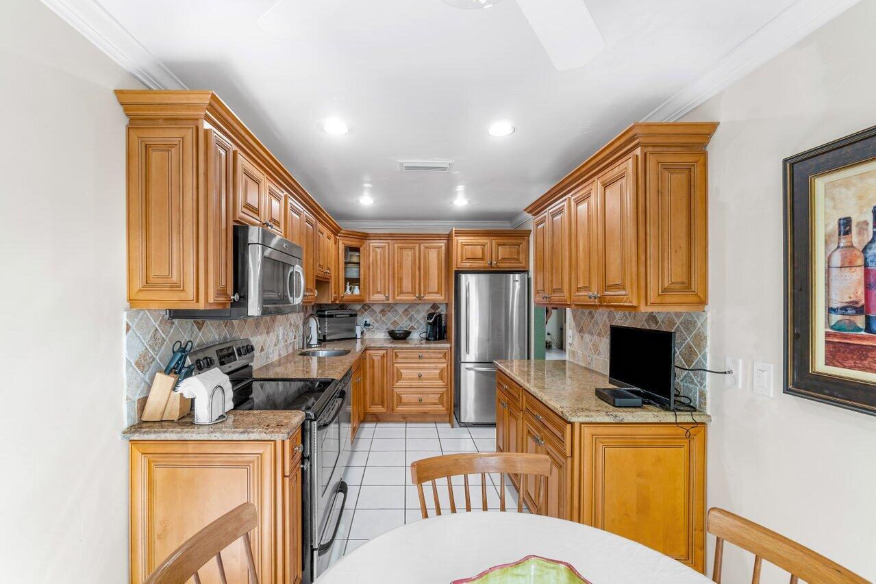 26 Southport Lane Unit: C