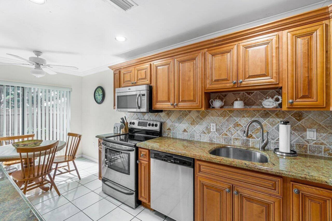 26 Southport Lane Unit: C