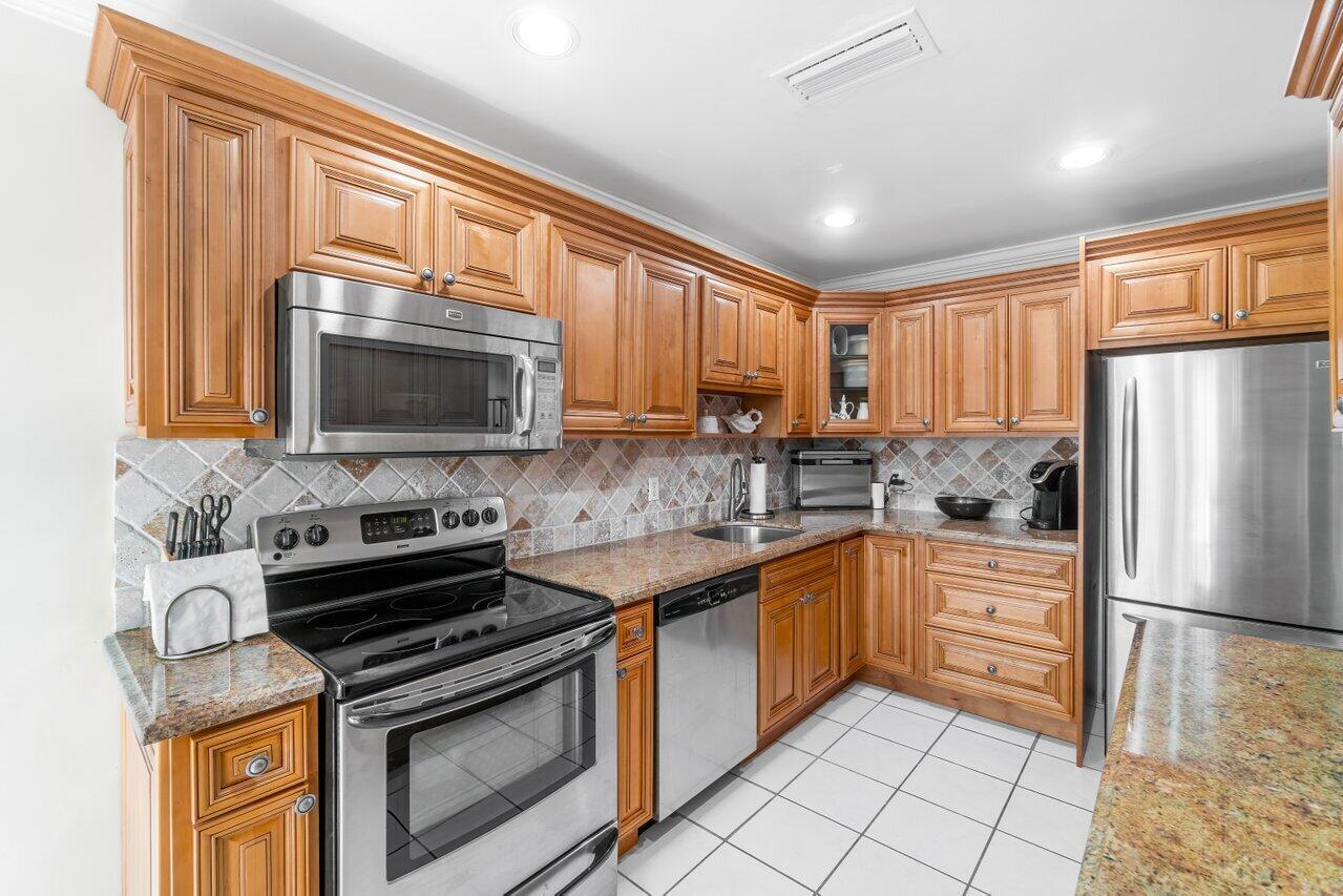 26 Southport Lane Unit: C