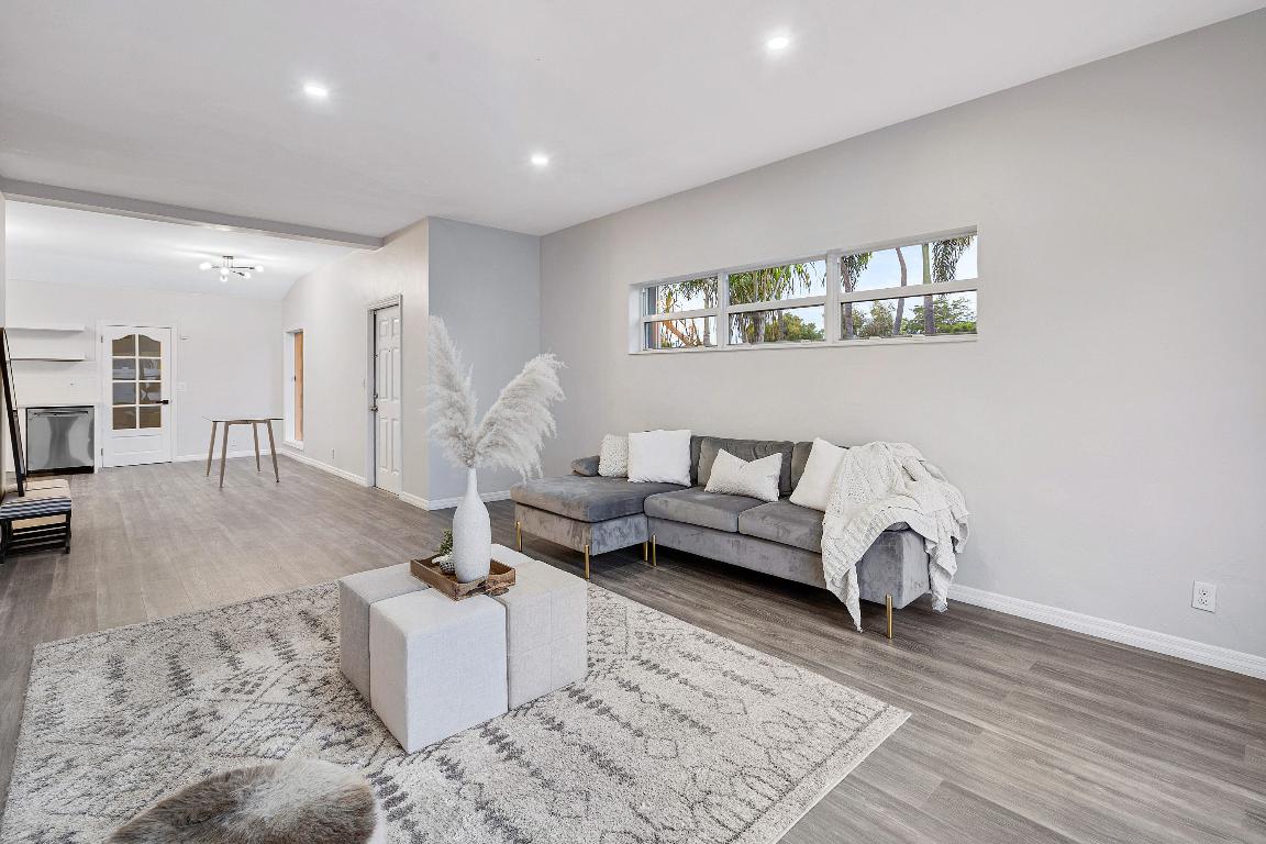 124 SW 8th Court, Delray Beach