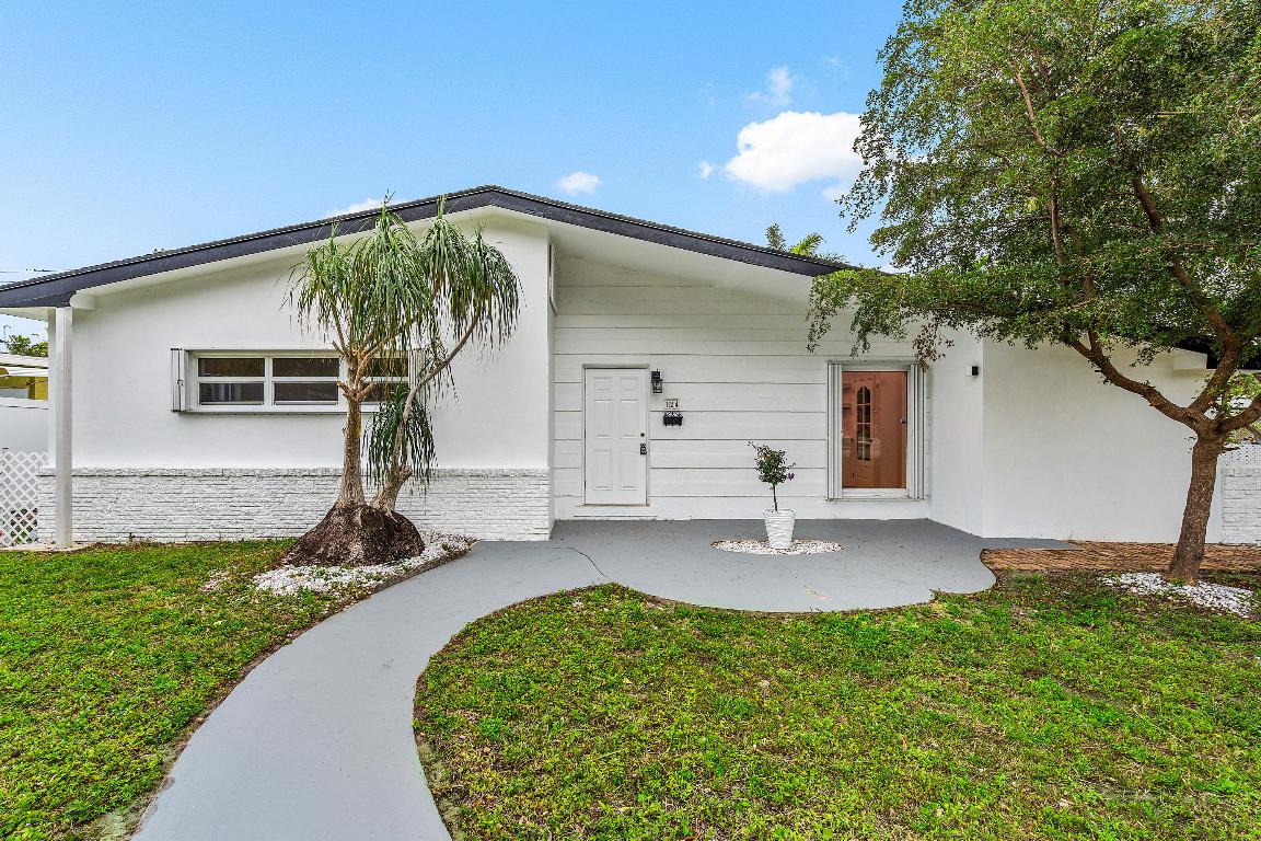 124 SW 8th Court, Delray Beach